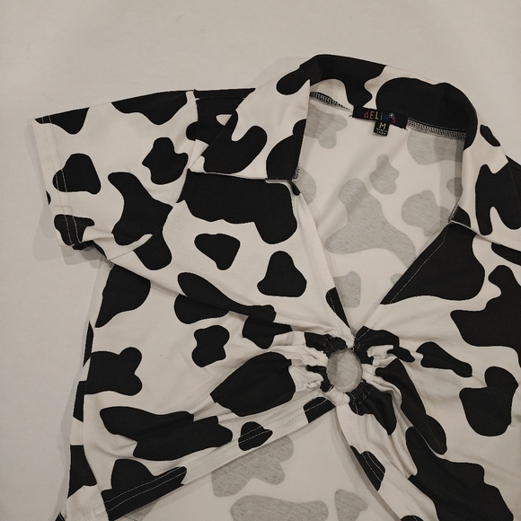 DELIA'S COW PRINT TOP WITH RING DETAIL * SIZE MEDIUM - Picture 2 of 4